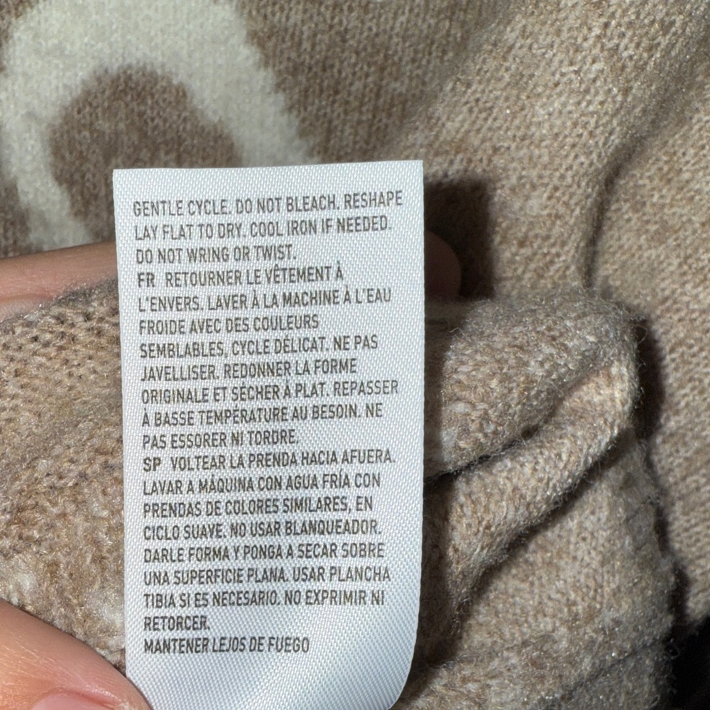 American Eagle Outfitters Brown V-Neck Sweater with White Bow - Picture 4 of 9
